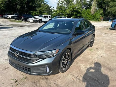 Used 2023 Volkswagen Jetta Sport FWD image 2