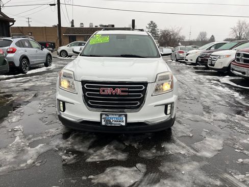 Used 2017 GMC Terrain SLT w/ Driver Alert Package I image 2