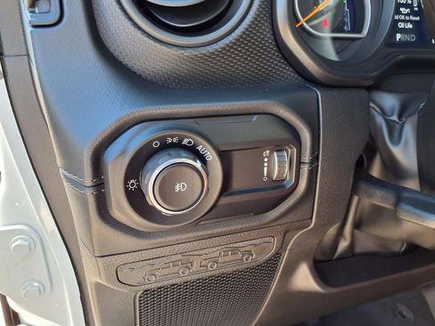 Used 2024 Jeep Wrangler Unlimited Rubicon 392 AWD/4WD image 23