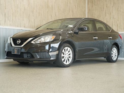 Used 2019 Nissan Sentra SV FWD image 4