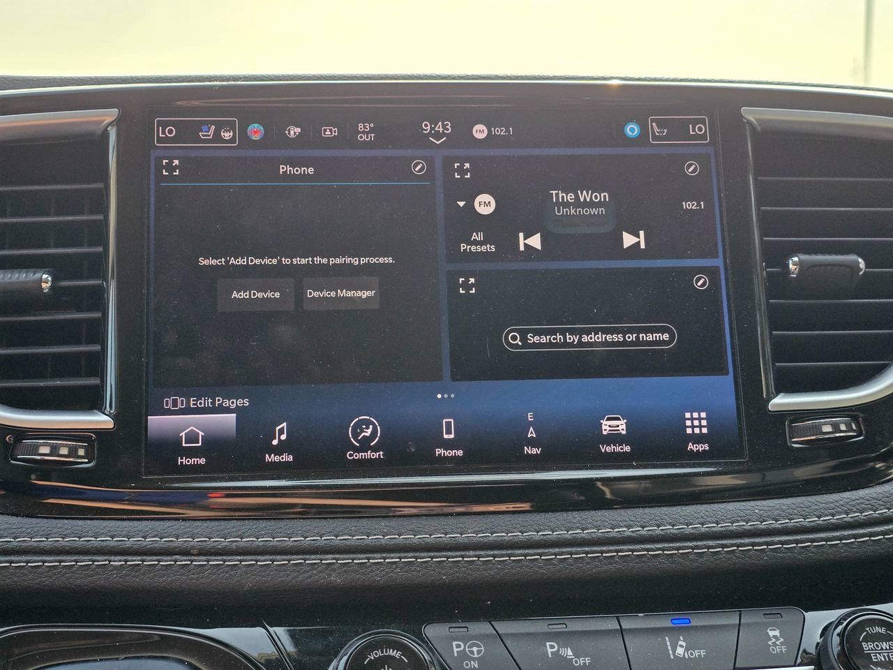 Used 2022 Chrysler Pacifica Limited w/ Uconnect Theater Family Group FWD image 14