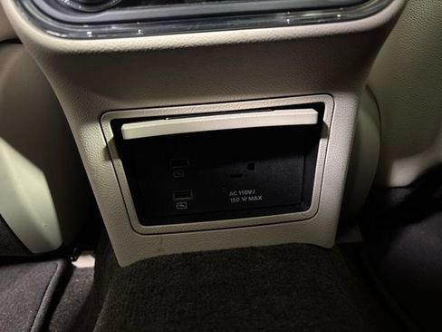 Used 2019 Lincoln Continental Reserve AWD/4WD image 44