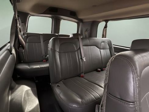 Used 2022 Chevrolet Express 3500 LS image 38