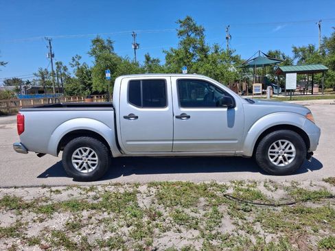 Used 2015 Nissan Frontier S RWD image 4