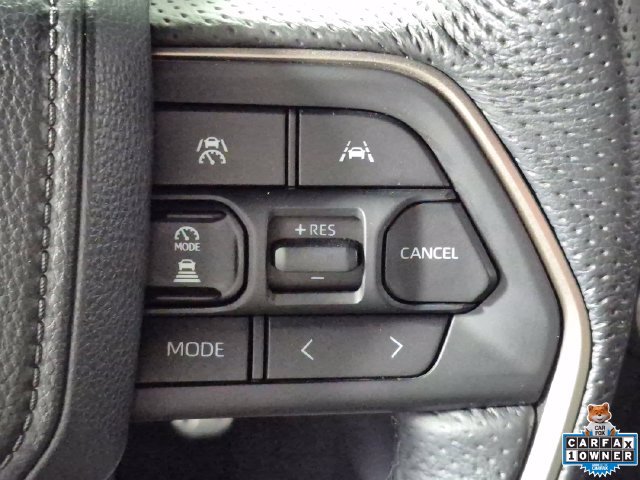 Used 2025 Toyota Tacoma TRD Sport AWD/4WD image 13