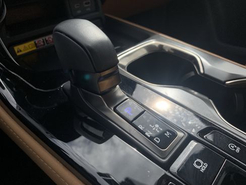 Certified 2025 Lexus NX 250 FWD w/ Towing Package (2000 Lbs) image 26