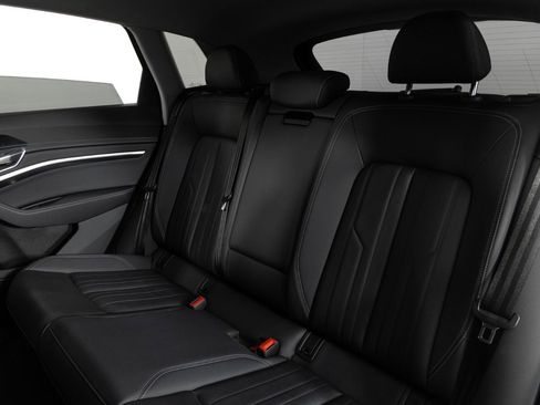 Used 2021 Audi e-tron Premium w/ Convenience Plus Package image 15