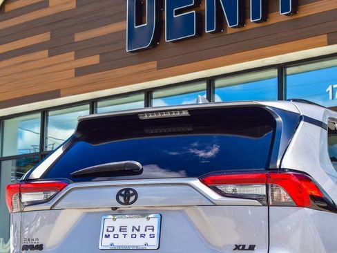 Used 2020 Toyota RAV4 XLE image 29