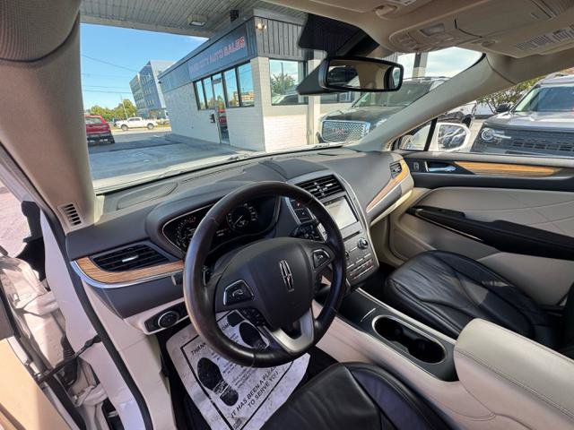 Used 2016 Lincoln MKC Select w/ Select Plus Package FWD image 9