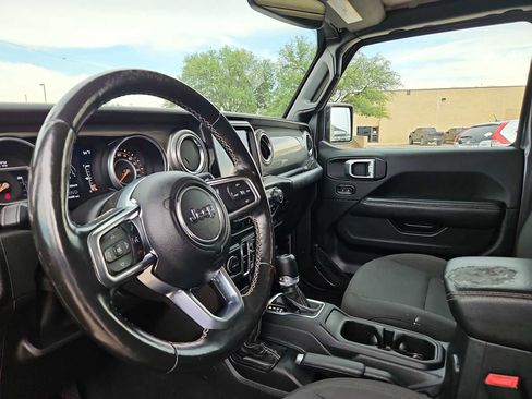 Used 2020 Jeep Wrangler Unlimited Sahara AWD/4WD image 10