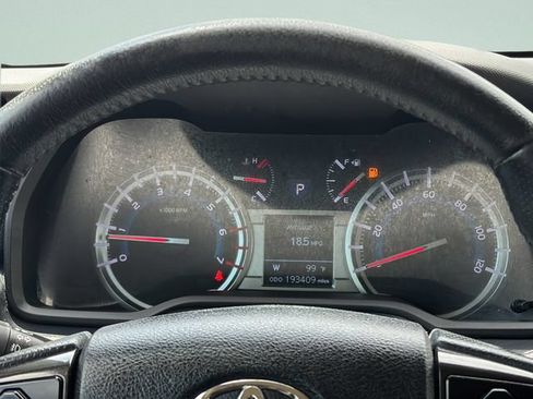 Used 2019 Toyota 4Runner TRD Off-Road AWD/4WD image 22