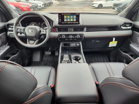 New 2025 Honda Pilot TrailSport image 7