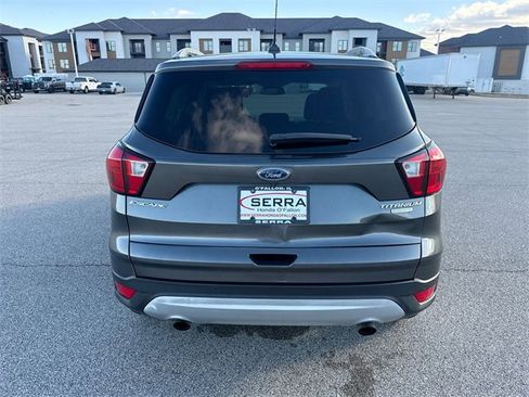 Used 2019 Ford Escape Titanium image 12