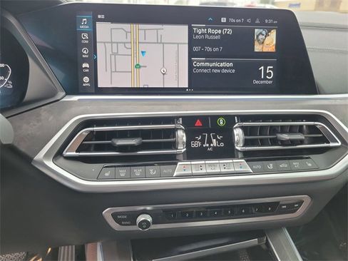 Used 2022 BMW X5 xDrive45e w/ Parking Assistance Package image 27