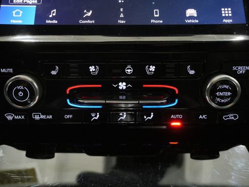 Used 2023 Jeep Grand Cherokee L Summit AWD/4WD image 20