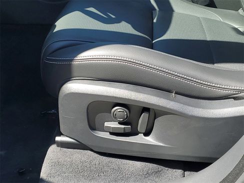 Used 2025 Jaguar F-PACE R-Dynamic S image 12