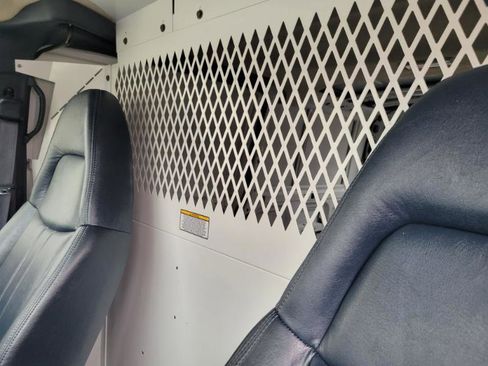 Used 2005 Chevrolet Astro image 25