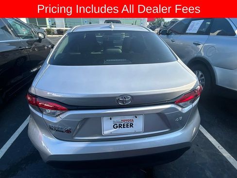 Used 2025 Toyota Corolla LE FWD image 6