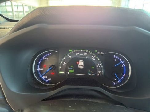 Used 2020 Toyota RAV4 XSE w/ XSE Grade Weather Package image 4