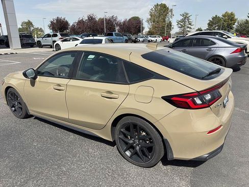 Used 2025 Honda Civic Sport image 4