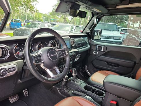 Used 2020 Jeep Wrangler Unlimited Sahara AWD/4WD image 17