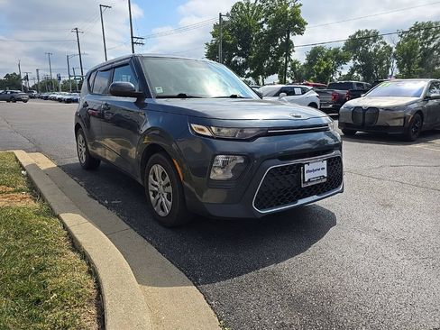 Used 2021 Kia Soul LX FWD image 3