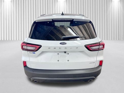 New 2026 Ford Escape ST-Line w/ Cold Weather Package AWD/4WD image 6