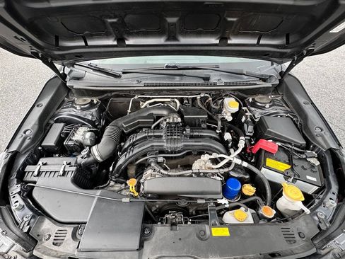Used 2019 Subaru Crosstrek 2.0i AWD/4WD image 34