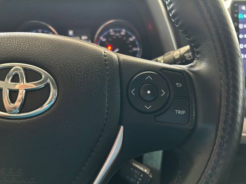 Used 2016 Toyota RAV4 XLE FWD image 12