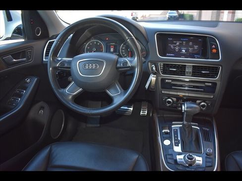 Used 2016 Audi Q5 2.0T Premium Plus w/ Technology Package image 28