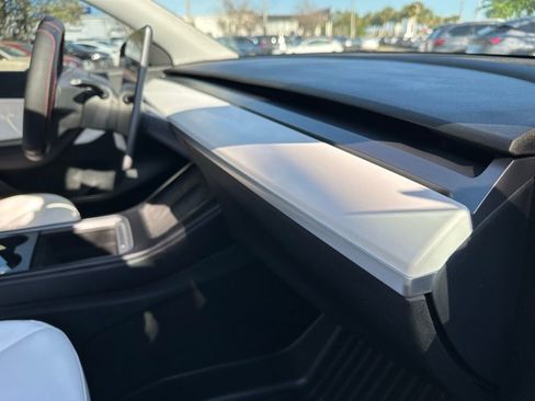 Used 2021 Tesla Model Y Performance image 38