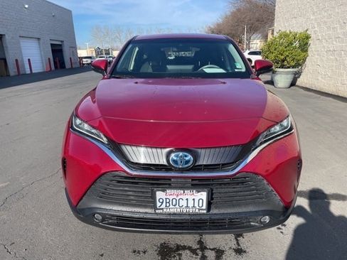 Certified 2022 Toyota Venza LE image 2