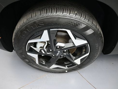 Certified 2025 Kia Seltos EX AWD/4WD image 14