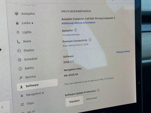 Used 2021 Tesla Model 3 Standard Range Plus image 16