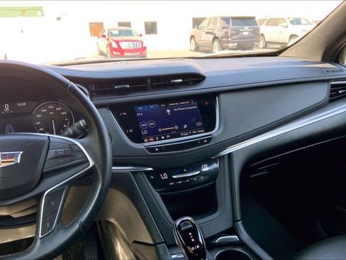 Used 2024 Cadillac XT5 Luxury AWD/4WD image 5