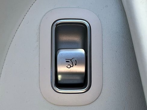 Certified 2024 Mercedes-Benz Maybach GLS 600 Maybach GLS 600 image 36