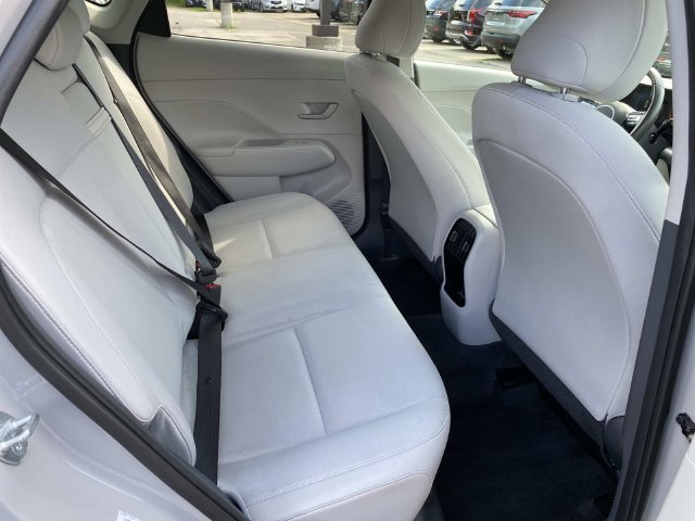 Used 2025 Hyundai Kona SEL AWD/4WD image 21