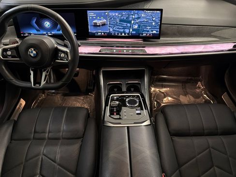 Certified 2023 BMW 760i xDrive w/ Executive Package AWD/4WD image 16