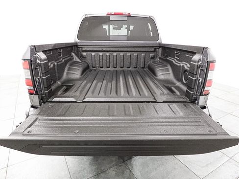 Used 2025 Nissan Frontier PRO-4X image 23