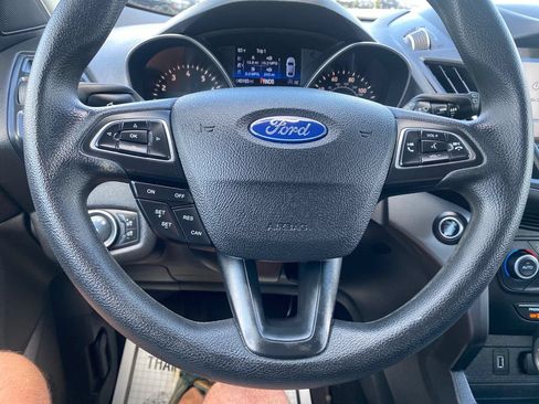 Used 2019 Ford Escape SE FWD image 15