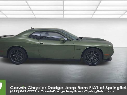 Used 2022 Dodge Challenger R/T image 17