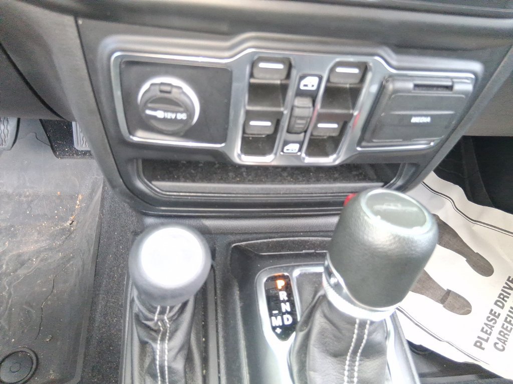 Used 2022 Jeep Gladiator Overland AWD/4WD image 15