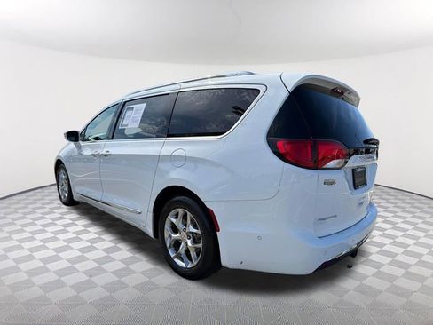Used 2018 Chrysler Pacifica Limited w/ Advanced Safetytec Group image 7