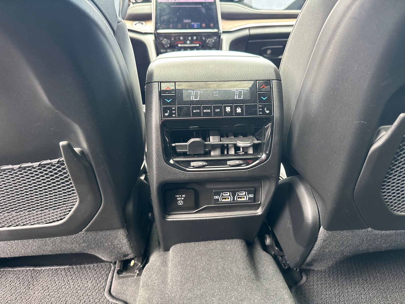 Used 2023 Jeep Grand Cherokee L Summit w/ Advanced Protech Group IV AWD/4WD image 9