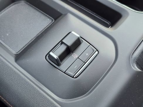 New 2026 GMC Sierra 2500 AT4 w/ AT4 Premium Plus Package AWD/4WD image 30