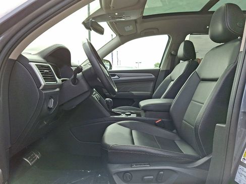 Used 2022 Volkswagen Atlas SEL R-Line AWD/4WD image 13