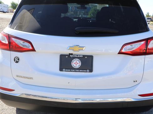 Used 2020 Chevrolet Equinox LT FWD image 6