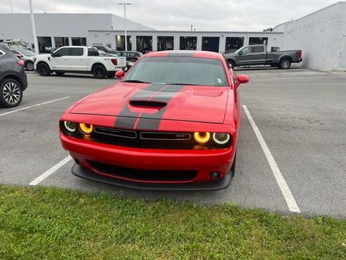 Used 2022 Dodge Challenger GT RWD image 4