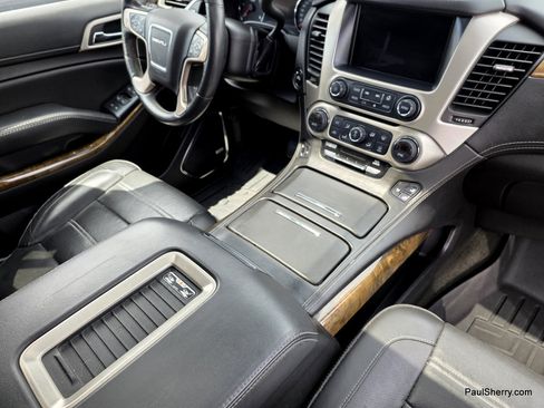 Used 2017 GMC Yukon Denali w/ Open Road Package AWD/4WD image 18