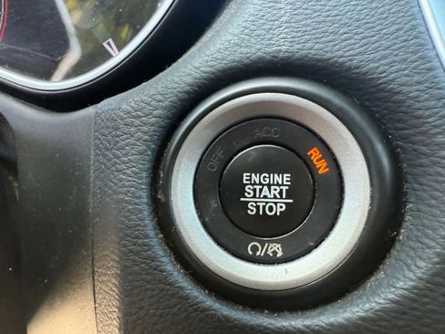 Used 2019 Dodge Durango SXT image 17